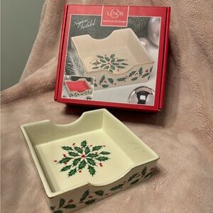 NWT Lenox Holiday Napkins holder with napkins, extremely versatile🌲🌲24 hour sale